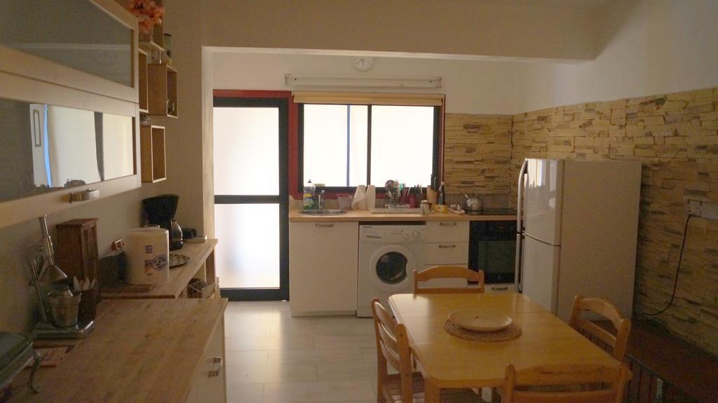 Destalo Court Larnaca Apartment Dış mekan fotoğraf